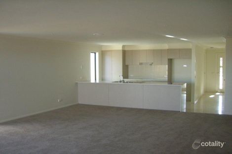 Property photo of 12 Belleville Close Burnside Heights VIC 3023
