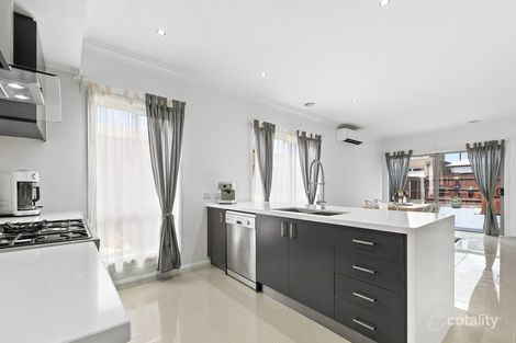 Property photo of 132 Manna Gum Drive Pakenham VIC 3810