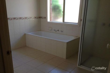 Property photo of 2/6 Eagle Drive Pakenham VIC 3810