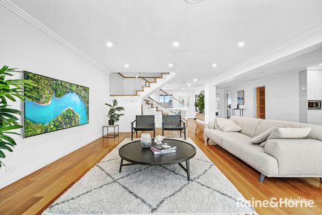 331 Cabramatta Rd W, Cabramatta, NSW 2166