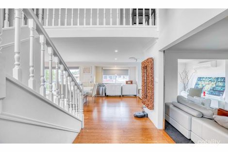 Property photo of 11 Flamingo Key Broadbeach Waters QLD 4218
