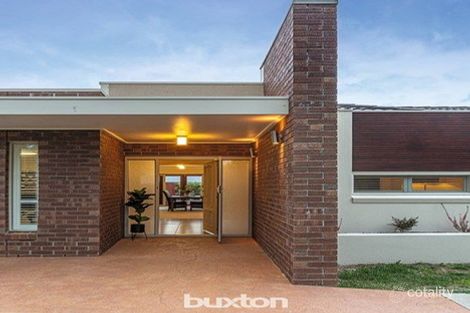 Property photo of 2 Heron Ridge Brown Hill VIC 3350