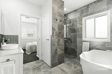 Property photo of 20 Seaboard Way Shell Cove NSW 2529