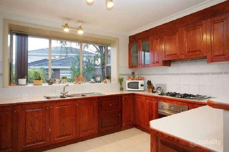 Property photo of 3 Windsor Drive Avondale Heights VIC 3034