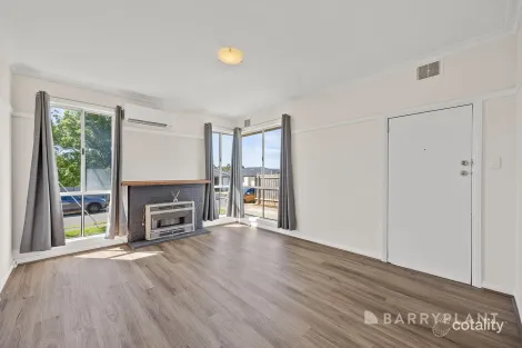 Property photo of 17 McKindlay Street Drouin VIC 3818