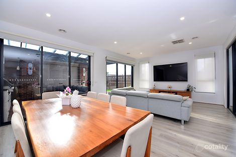 Property photo of 23 Newson Street Keysborough VIC 3173