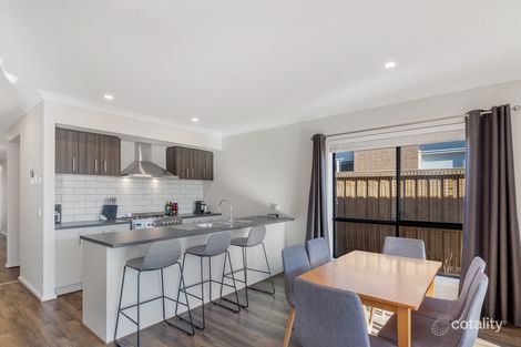 14 Oakdale St, Charlemont, VIC 3217