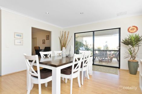 Property photo of 19 Kembla Circle Madeley WA 6065
