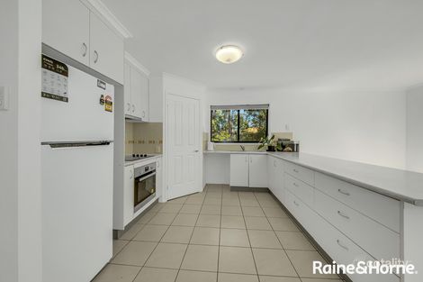 Property photo of 8 Hill View Place New Auckland QLD 4680