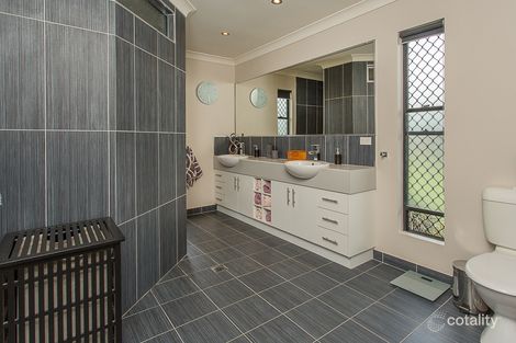 Property photo of 17 Poulsen Drive Marian QLD 4753