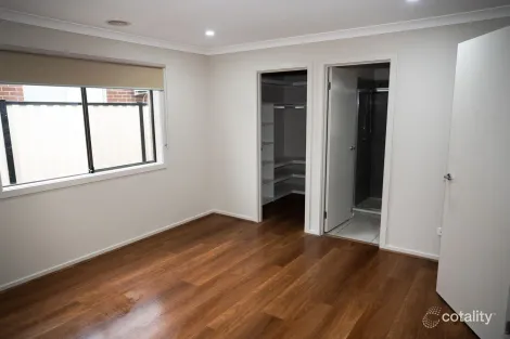 Property photo of 9 Love Street Lynbrook VIC 3975