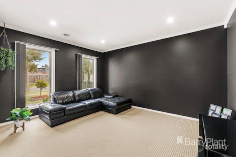 Property photo of 30 Kumara Circuit South Morang VIC 3752