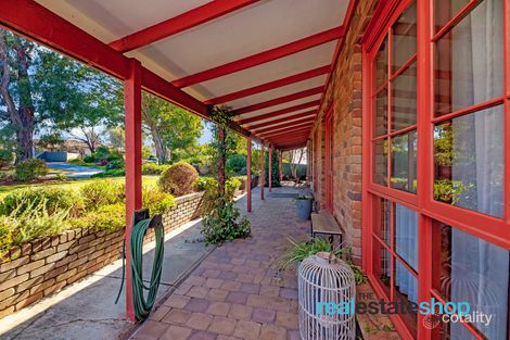 Property photo of 10 Carr Crescent Wanniassa ACT 2903