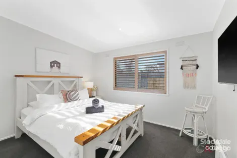Property photo of 16 McKenzie Road Cowes VIC 3922