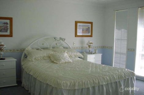 Property photo of 10 Douglas Close Largs NSW 2320