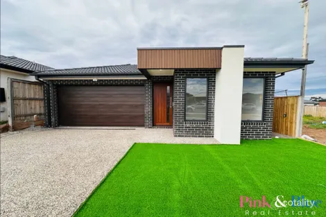 21 Hampshire Ave, Rockbank, VIC 3335