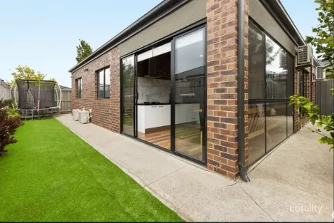 Property photo of 2 Rowena Way Mickleham VIC 3064