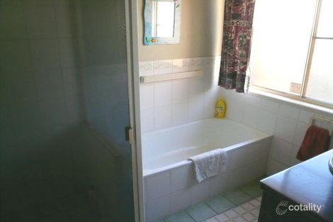 Property photo of 2/6 Paulene Crescent Kearneys Spring QLD 4350