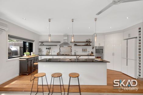 Property photo of 35 Dalwhinnie Crescent Craigieburn VIC 3064