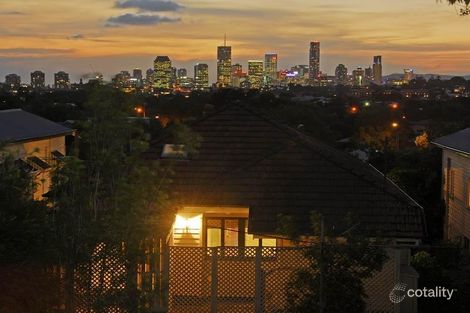 13 Barton Pde, Balmoral, QLD 4171