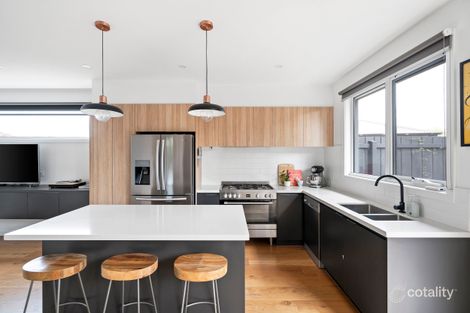 Property photo of 1/2 Viola Avenue Brooklyn VIC 3012