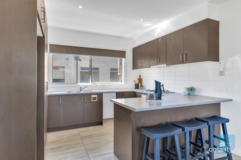 Property photo of 16/17-21 Cobaw Circuit Caroline Springs VIC 3023