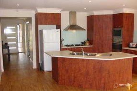 Property photo of 41 Spring Circuit Pakenham VIC 3810