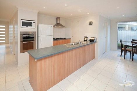 Property photo of 12 Howqua Place Pakenham VIC 3810