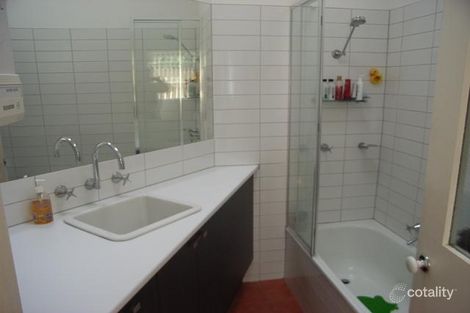 Property photo of 9 Robbs Parade Northcote VIC 3070