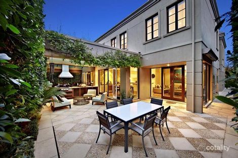 Property photo of 15 Struan Street Toorak VIC 3142