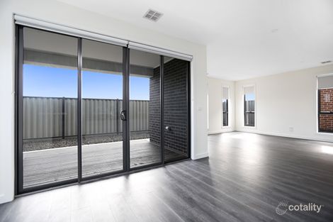 Property photo of 8 Millau Avenue Craigieburn VIC 3064