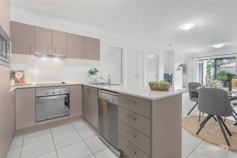 Property photo of 3/135 Cavendish Road Coorparoo QLD 4151