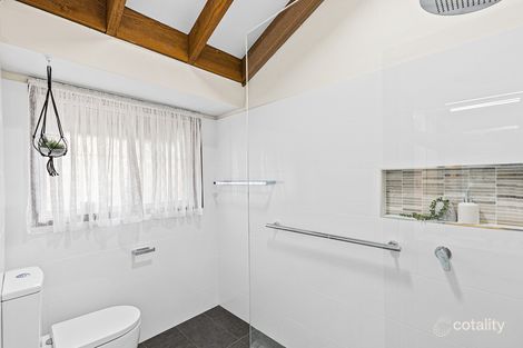 Property photo of 27 Illowra Crescent Primbee NSW 2502