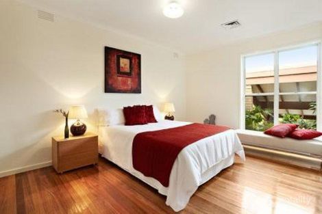 Property photo of 1 Roseland Grove Doncaster VIC 3108