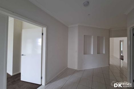 Property photo of 27 St Martins Boulevard Truganina VIC 3029