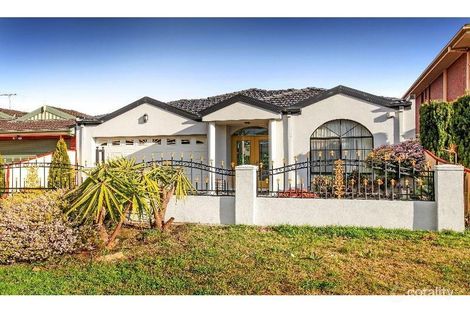 18 Troon Cres, Sunshine North, VIC 3020