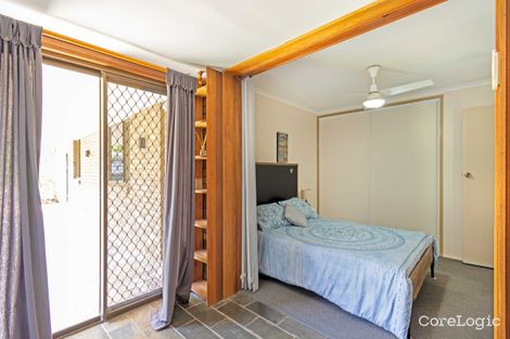 Property photo of 18 Wonderland Avenue Branyan QLD 4670