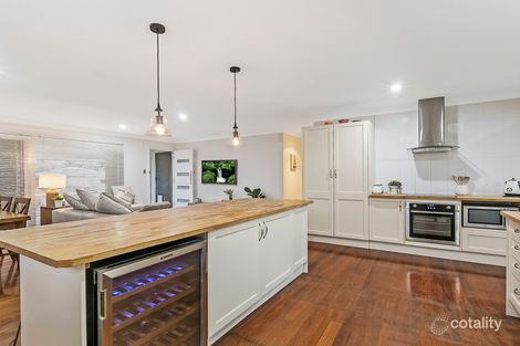 Property photo of 19 Herswell Avenue Wynnum West QLD 4178