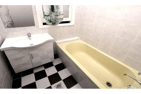 Property photo of 4 Macklin Street Pendle Hill NSW 2145