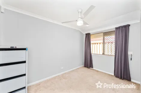 Property photo of 12 Halfmoon Place Waikiki WA 6169