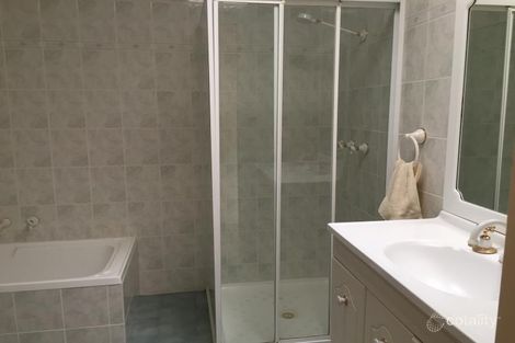 Property photo of 24 Shipton Crescent Mount Warrigal NSW 2528