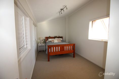 Property photo of 11/17 Surf Parade Broadbeach QLD 4218