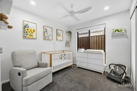 Property photo of 8 Conway Crescent Banya QLD 4551