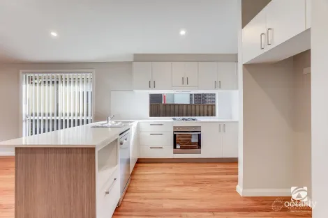 Property photo of 9B Howard Loop Oran Park NSW 2570