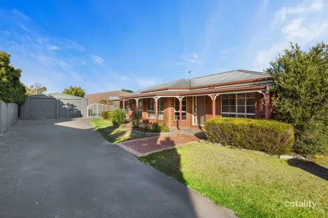 Property photo of 50 Rowan Parade Wendouree VIC 3355
