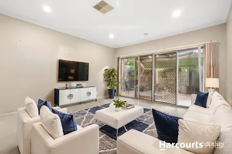 Property photo of 2/280 Pound Road Hampton Park VIC 3976