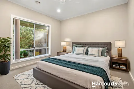 Property photo of 2/280 Pound Road Hampton Park VIC 3976