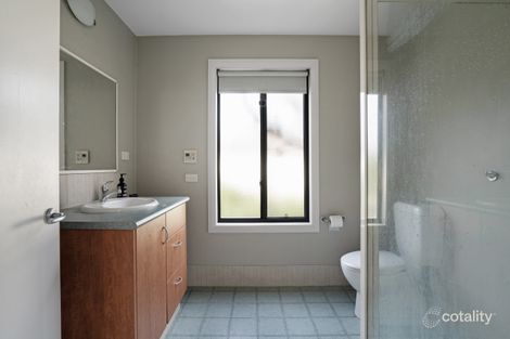 Property photo of 19 Southern View Drive West Albury NSW 2640