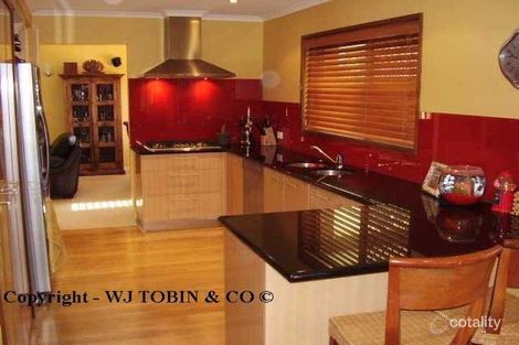 Property photo of 3 Orientos Court Carindale QLD 4152