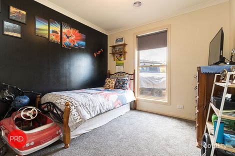 Property photo of 12 Northcliffe Place Queanbeyan East NSW 2620